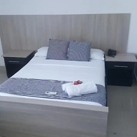 Apartamento El Laguito Apto Cerca A La Playa Cartagena