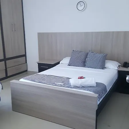 Apartamento El Laguito Apto Cerca A La Playa Cartagena