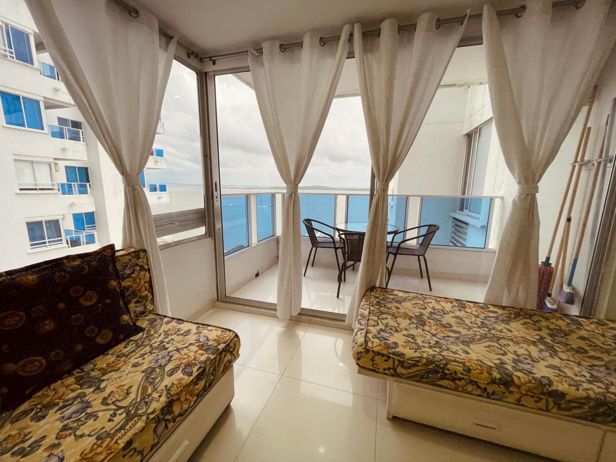 Apartment El Laguito Apto Cerca A La Playa *