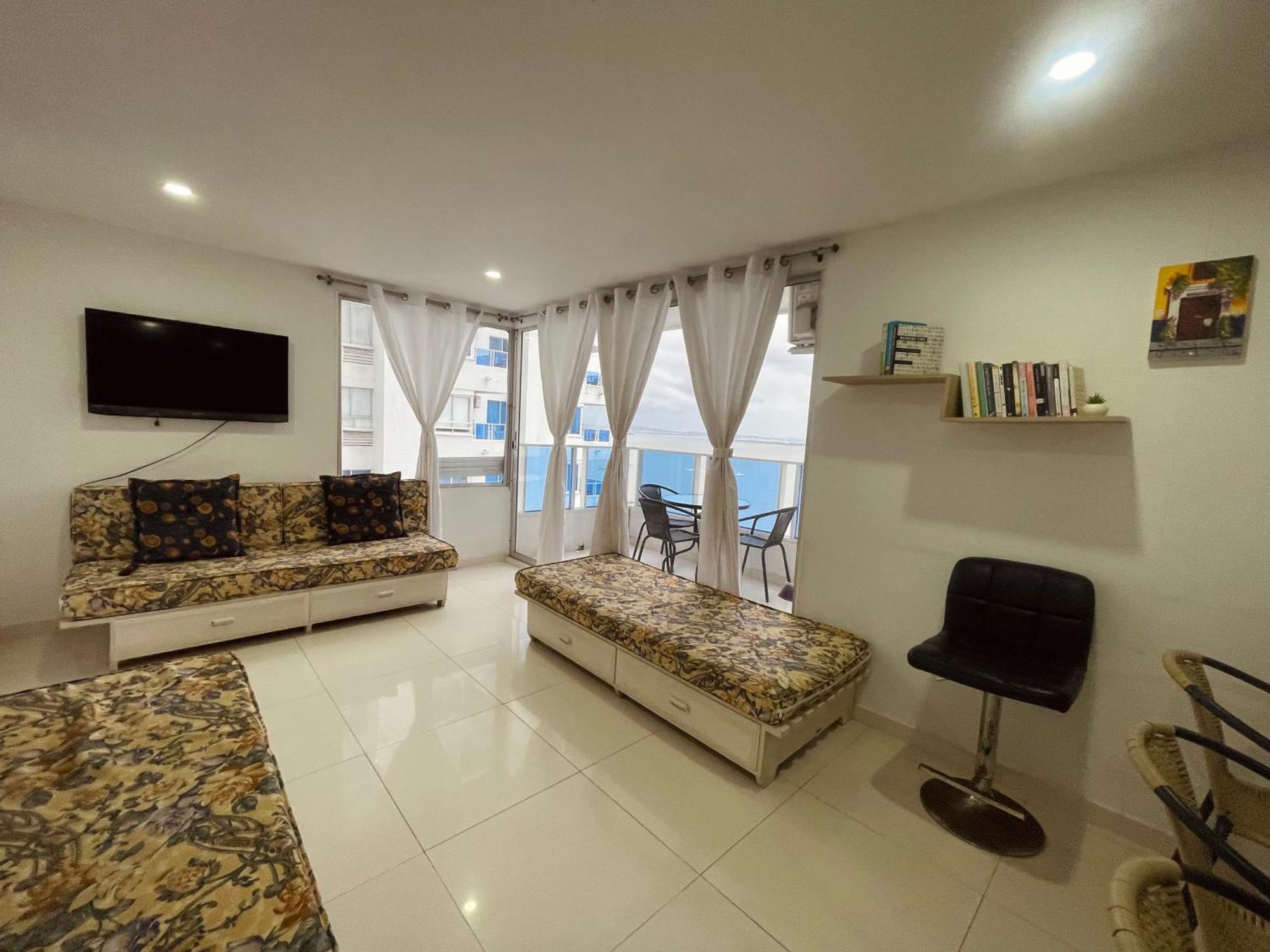 El Laguito Apto Cerca A La Playa * Cartagena